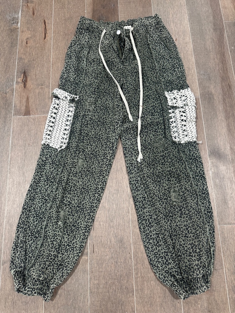 POL Olive Leopard Crochet-Pocket Joggers